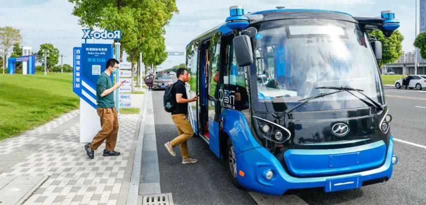 中智行首款纯网联式L4级别自动驾驶客车